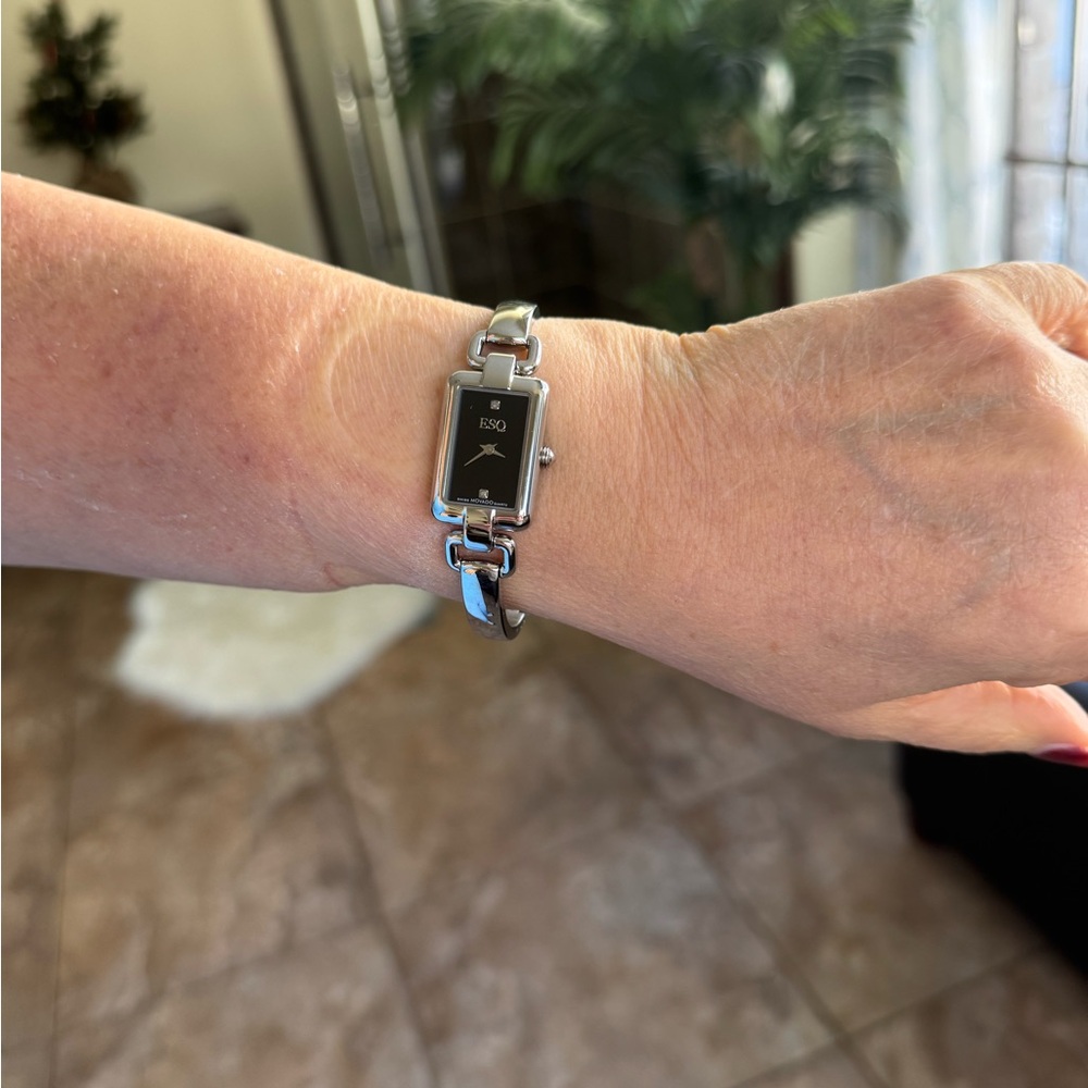 Watch - Picture 4 of 4